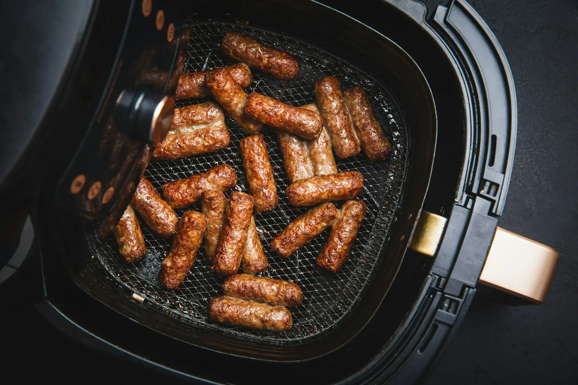 Sprøde og saftige pølser tilberedt i airfryer