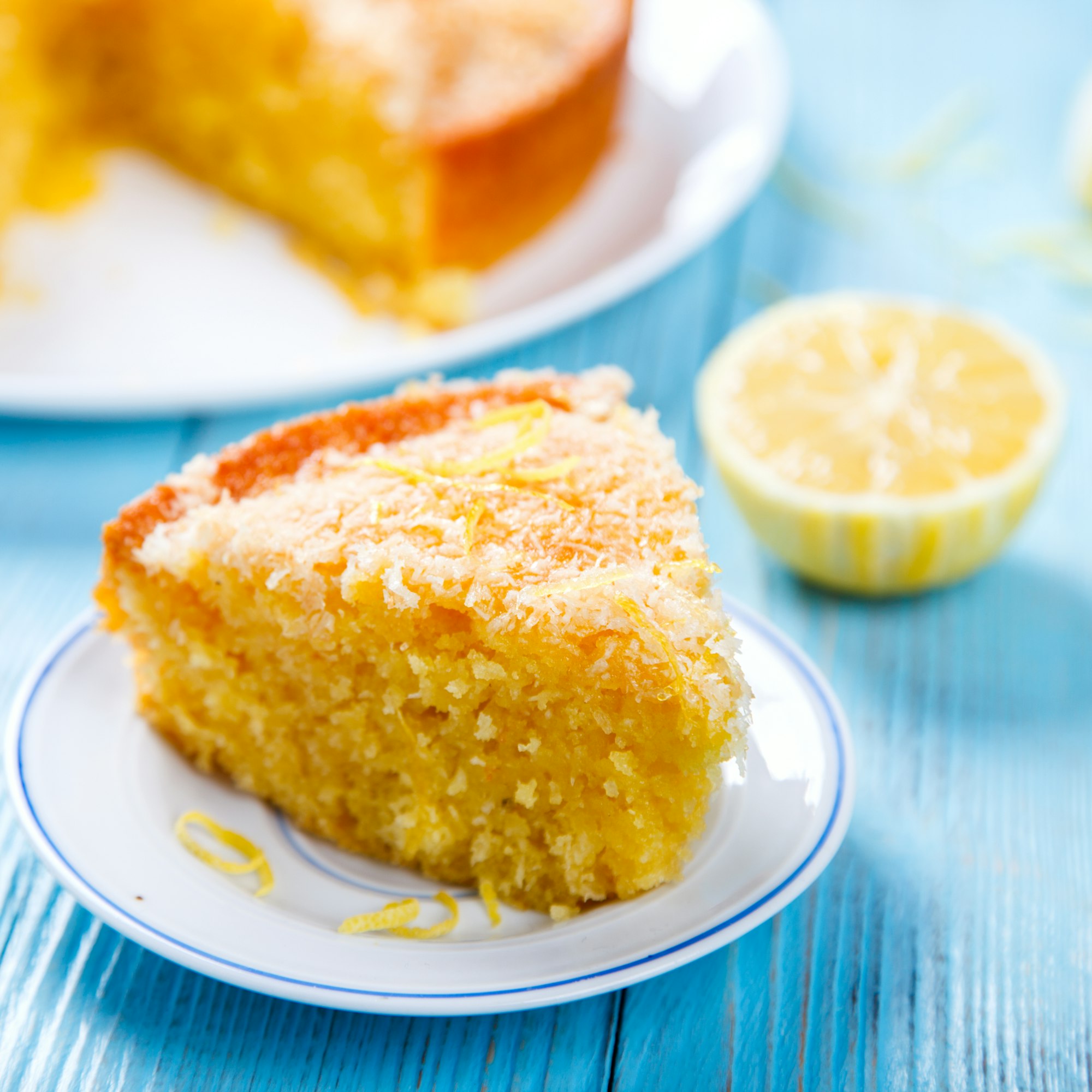 Cake with Lemon and Coconut